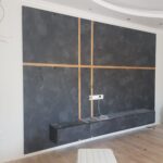 חיפוי קיר בלוחות עץ