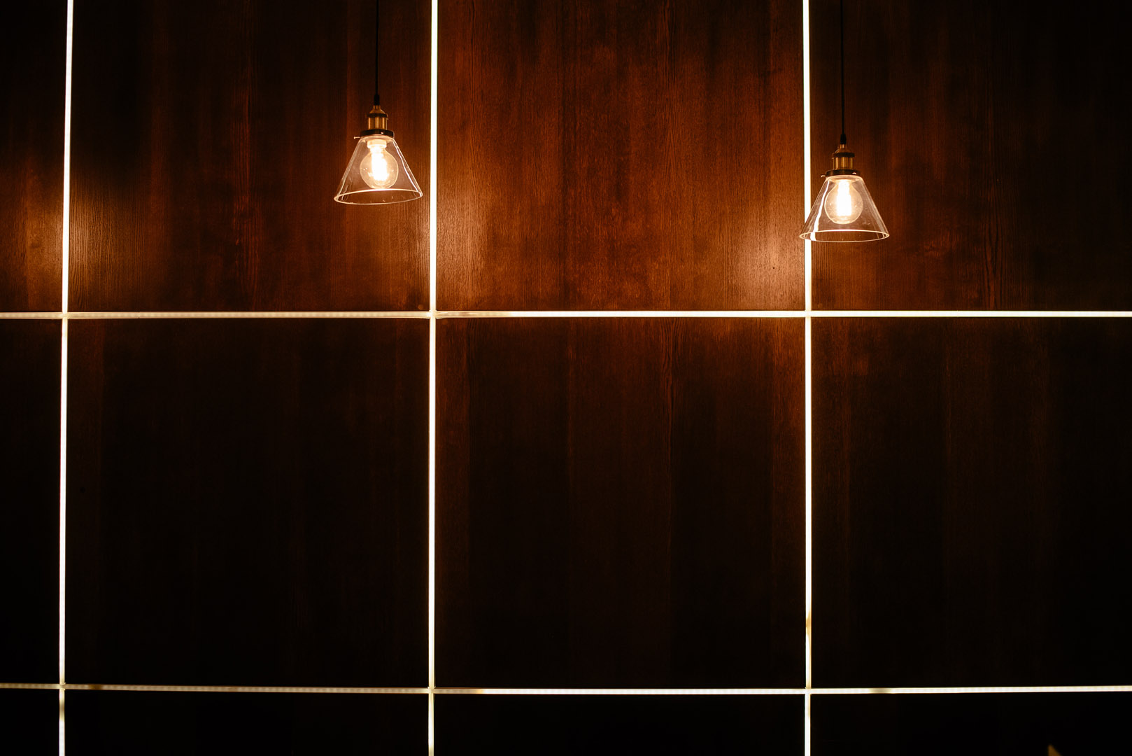 חיפוי עץ לקיר