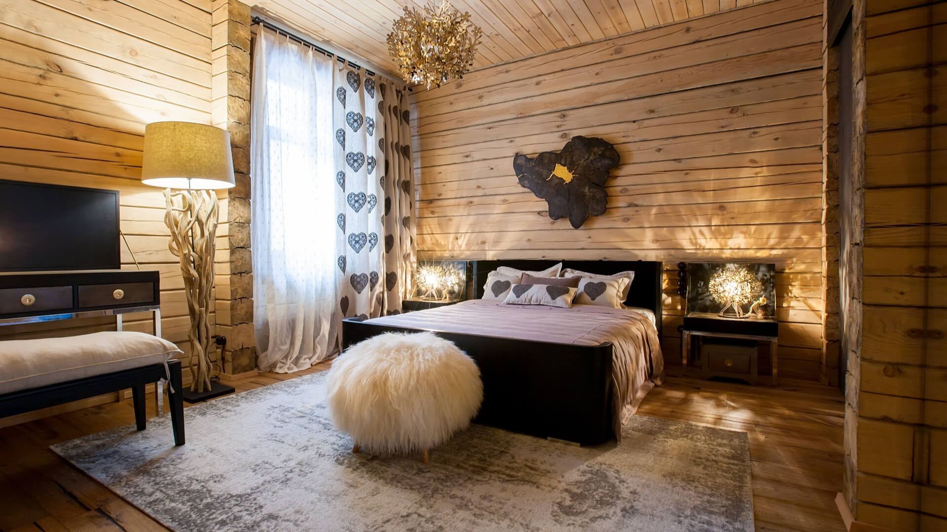 חיפוי עץ מלא בצימר