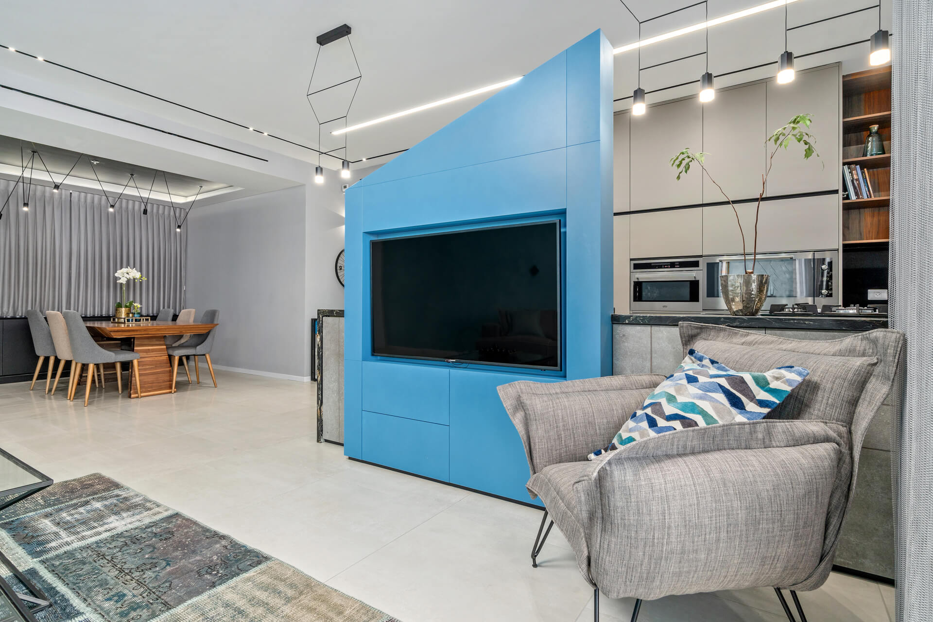 חיפוי קיר טלויזיה דגם בלו