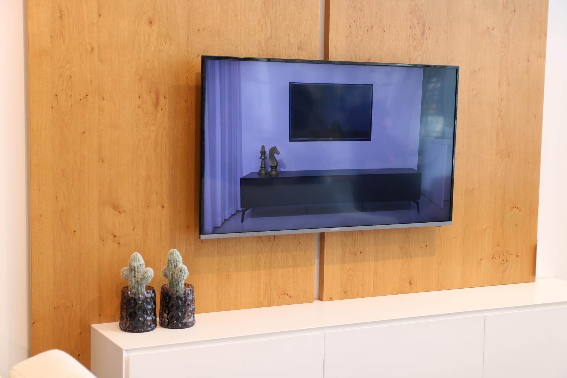 חיפוי קיר טלויזיה דגם נוגה